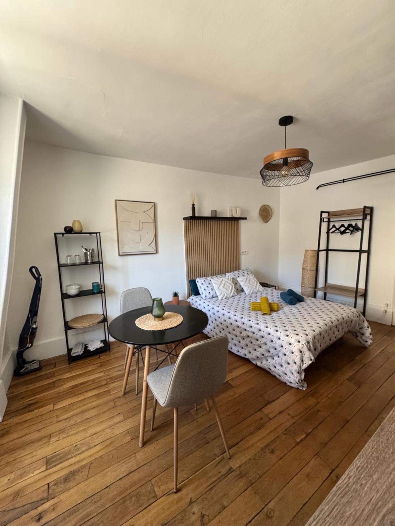 Au Coeur De Apartment Bourges